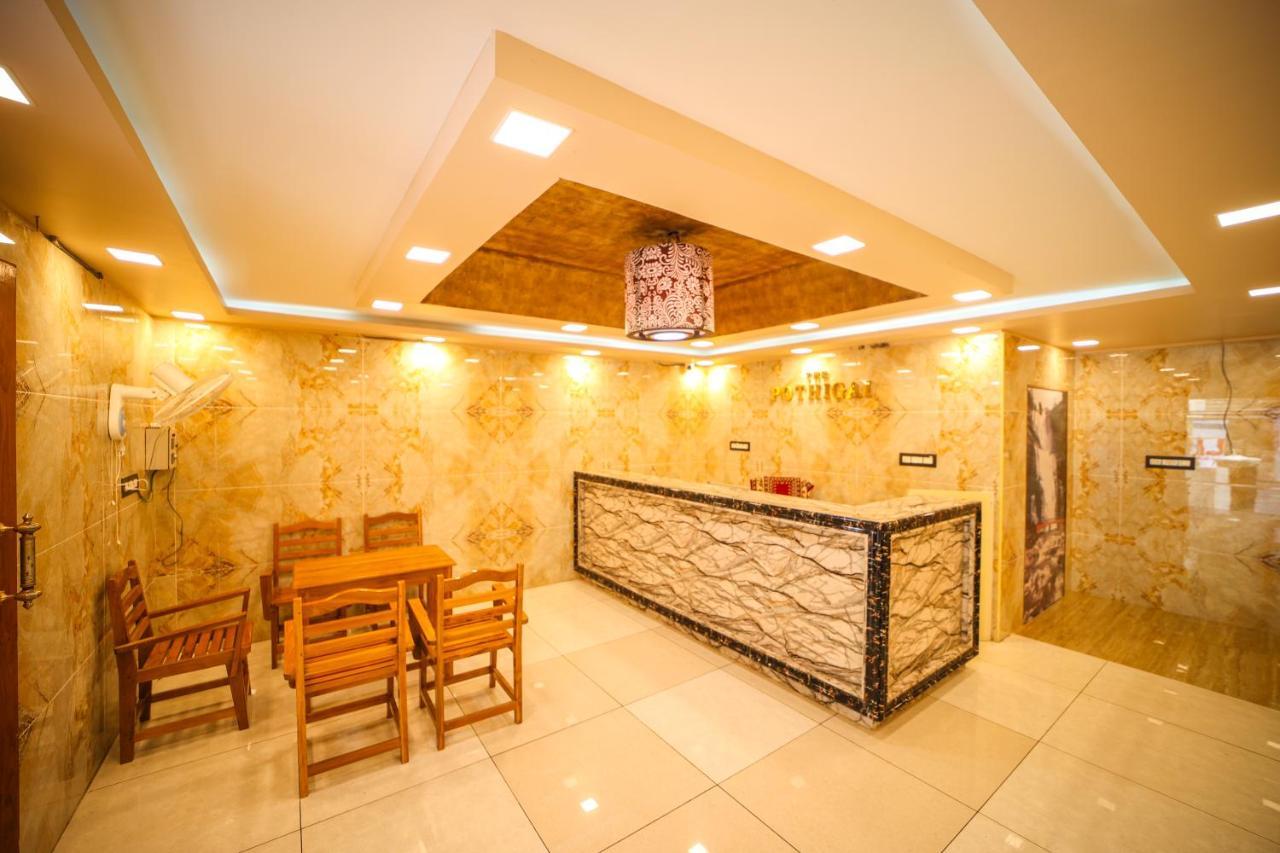 The Pothigai Palace Hotell Kuttālam Eksteriør bilde